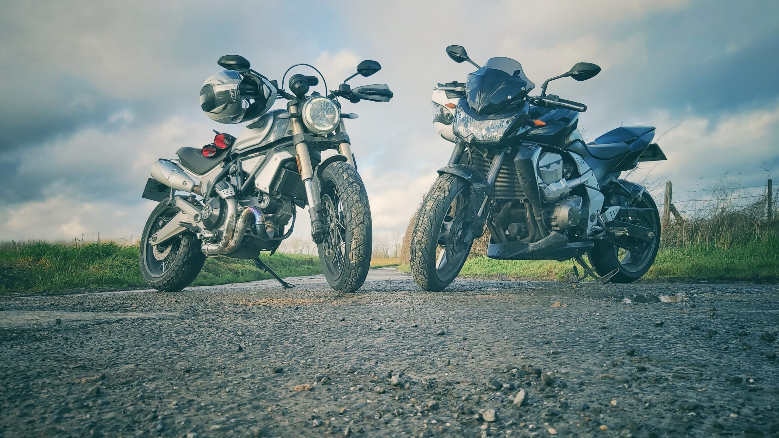 Nos motos Nos motos